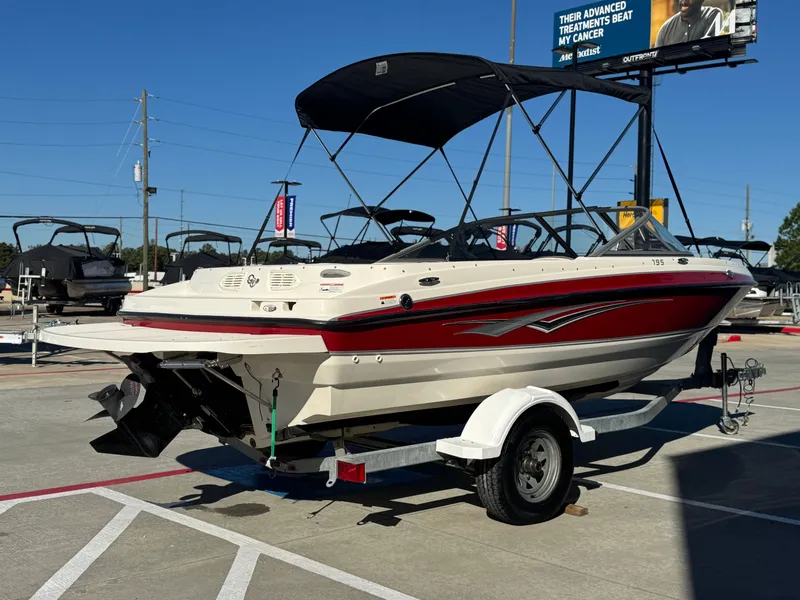 Slide: The Image of Bayliner 195 Bowrider 2010 - 7