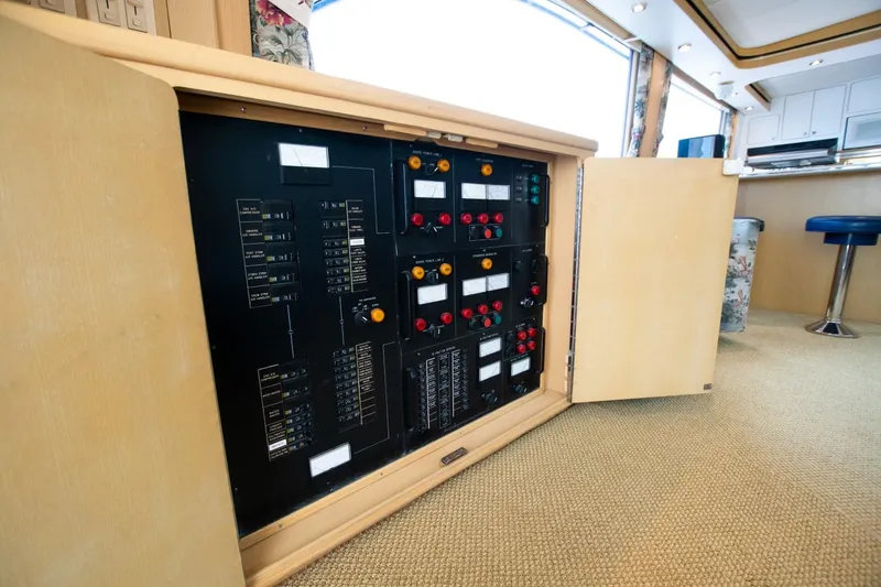 Slide: The Image of Donzi 65 Sportfisherman 1991 - 52