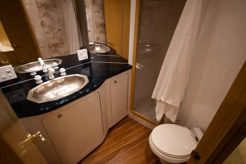 Slide: The Image of Donzi 65 Sportfisherman 1991 - 70