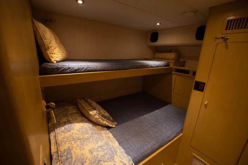 Slide: The Image of Donzi 65 Sportfisherman 1991 - 76