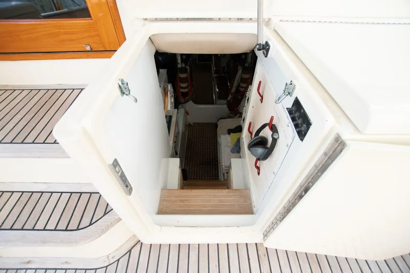 Slide: The Image of Donzi 65 Sportfisherman 1991 - 87