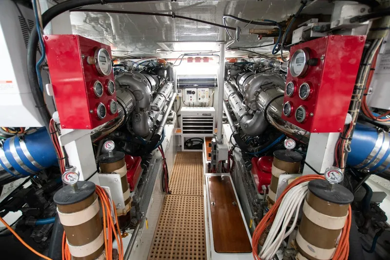 Slide: The Image of Donzi 65 Sportfisherman 1991 - 89