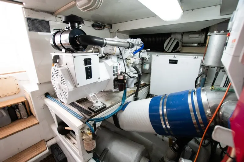 Slide: The Image of Donzi 65 Sportfisherman 1991 - 93