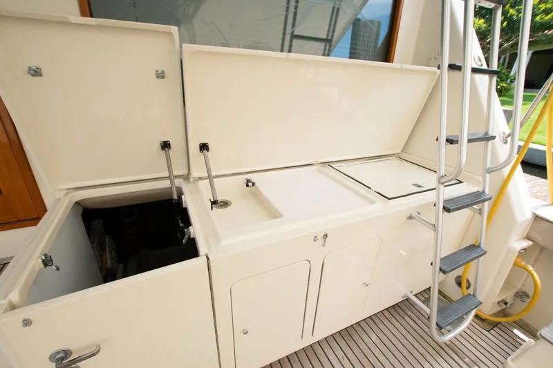 Slide: The Image of Donzi 65 Sportfisherman 1991 - 97