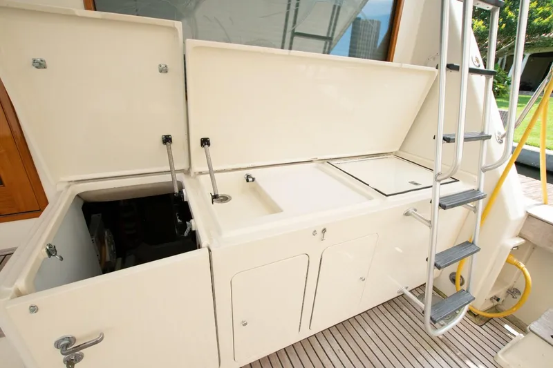 Slide: The Image of Donzi 65 Sportfisherman 1991 - 98