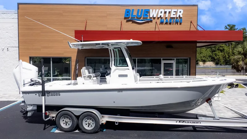 The Image of Everglades 253 Center Console 2026 - 1