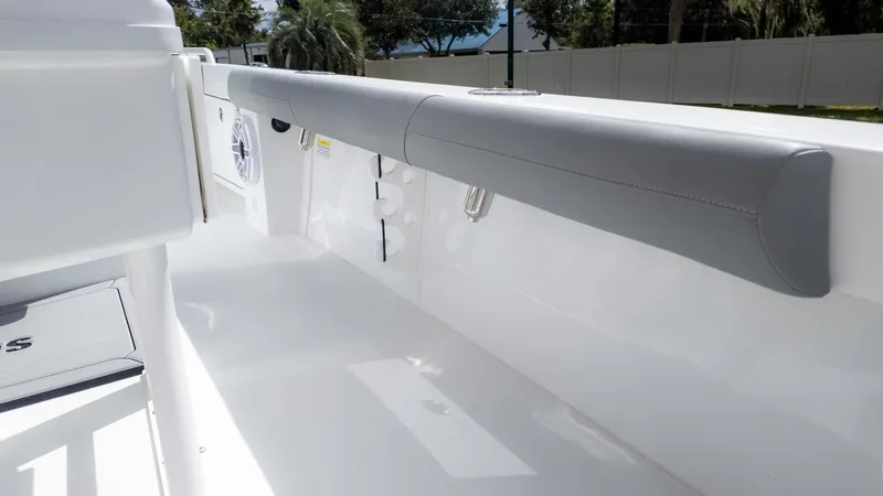 Slide: The Image of Everglades 253 Center Console 2026 - 15