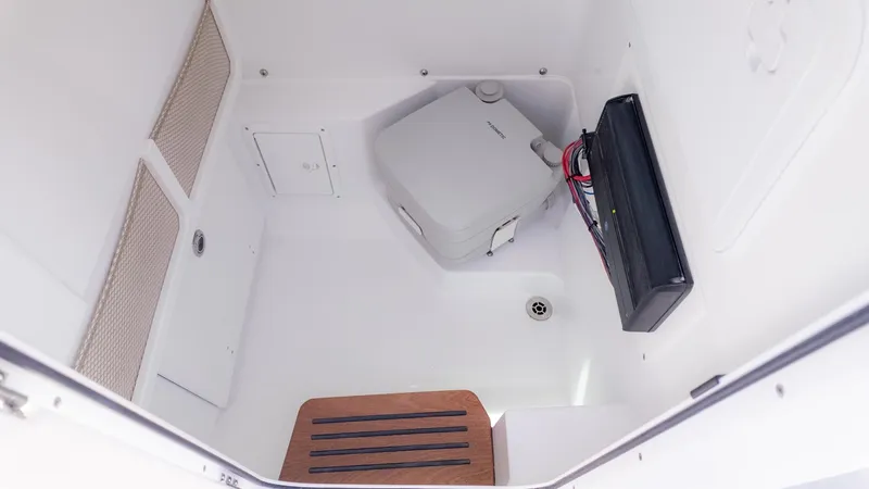 Slide: The Image of Everglades 253 Center Console 2026 - 35