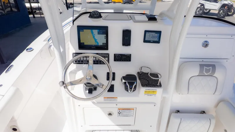 Slide: The Image of Sea Fox 248 Side Console 2025 - 11