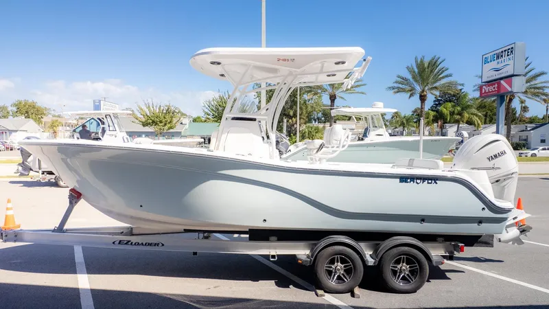 Slide: The Image of Sea Fox 248 Side Console 2025 - 4