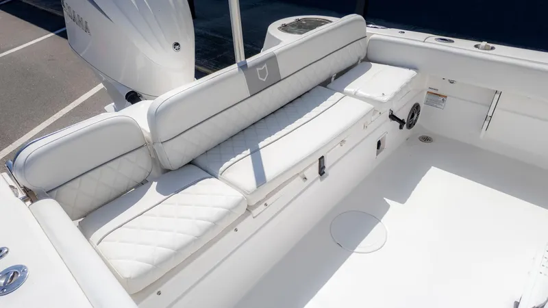 Slide: The Image of Sea Fox 248 Side Console 2025 - 8