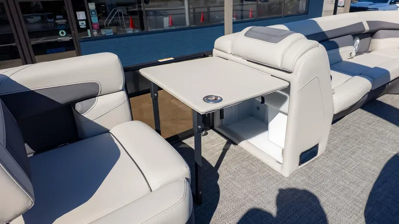 Slide: The Image of Barletta Cabrio 24M 2025 - 18