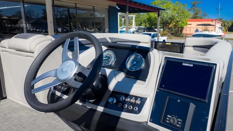 Slide: The Image of Barletta Cabrio 24M 2025 - 27