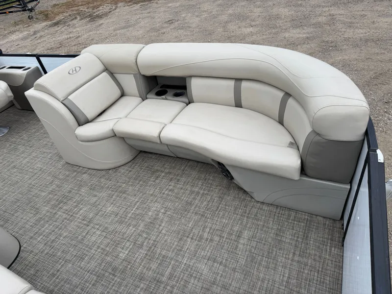 Slide: The Image of Harris Cruiser 220 Tritoon Pontoon 2018 - 11