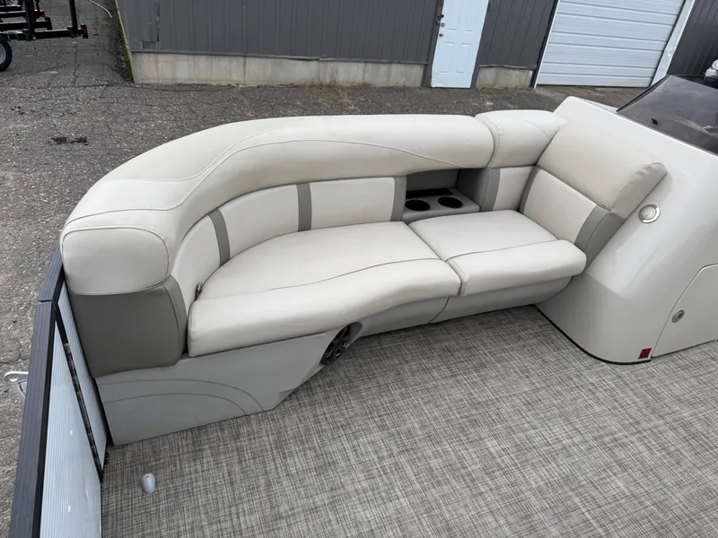 Slide: The Image of Harris Cruiser 220 Tritoon Pontoon 2018 - 14