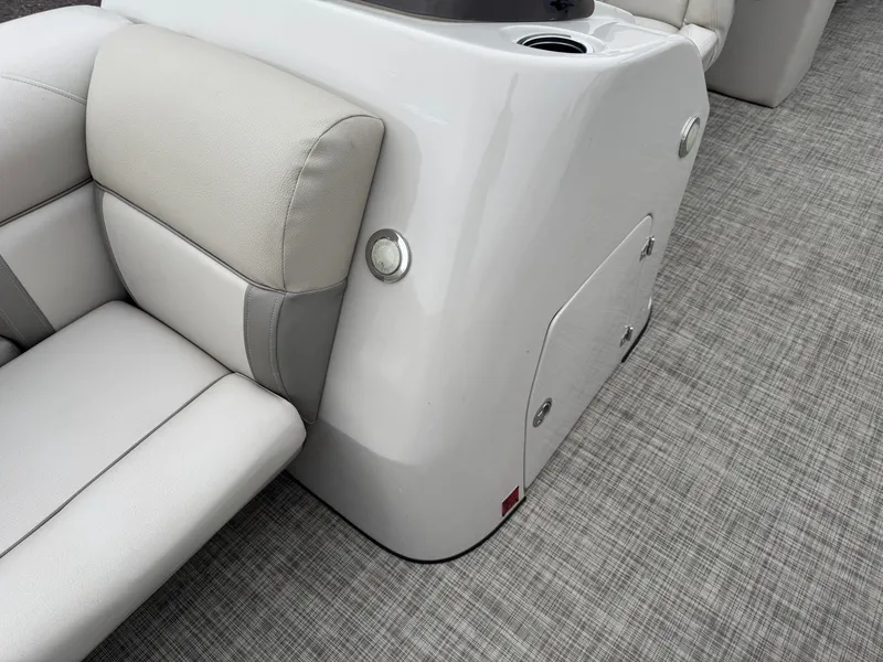 Slide: The Image of Harris Cruiser 220 Tritoon Pontoon 2018 - 15