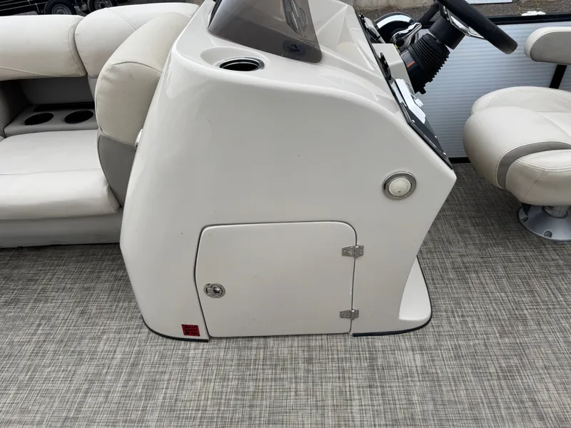 Slide: The Image of Harris Cruiser 220 Tritoon Pontoon 2018 - 19