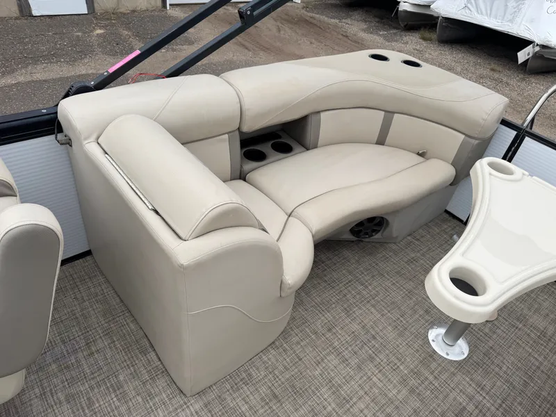 Slide: The Image of Harris Cruiser 220 Tritoon Pontoon 2018 - 28