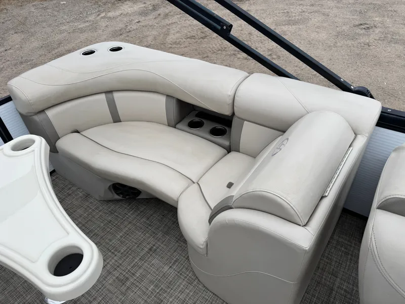 Slide: The Image of Harris Cruiser 220 Tritoon Pontoon 2018 - 30