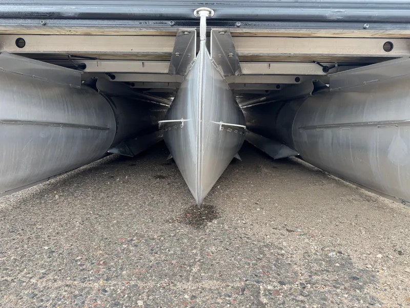 Slide: The Image of Harris Cruiser 220 Tritoon Pontoon 2018 - 35