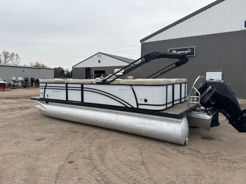 Slide: The Image of Harris Cruiser 220 Tritoon Pontoon 2018 - 43