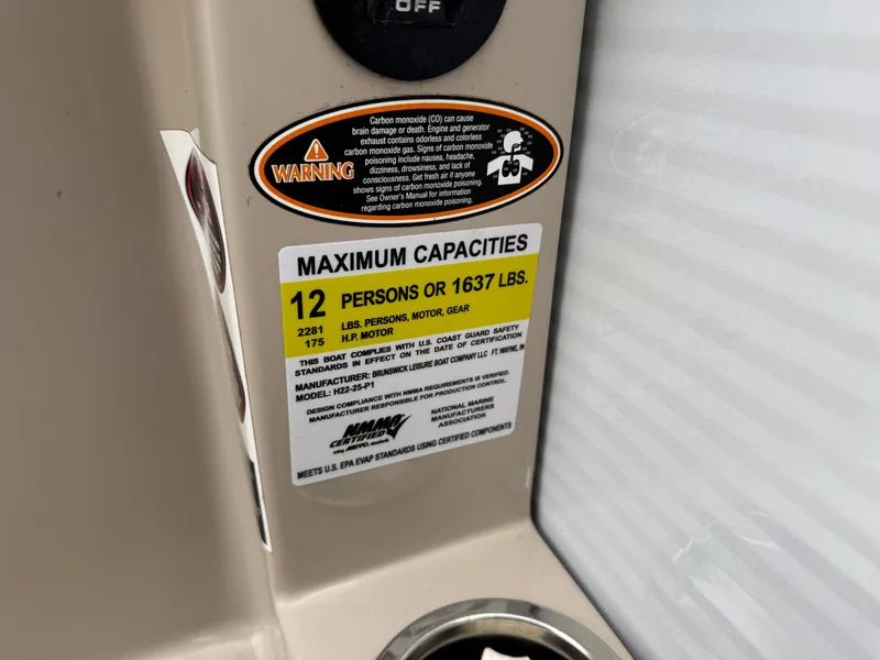 Slide: The Image of Harris Cruiser 220 Tritoon Pontoon 2018 - 58