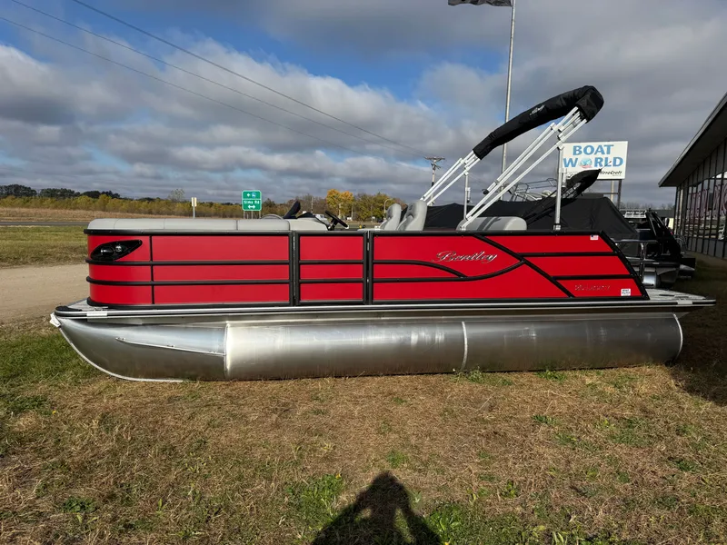 Slide: The Image of Bentley Pontoons Legacy 200 Swingback Pontoon & Honda 4-Stroke EFI 2026 - 10