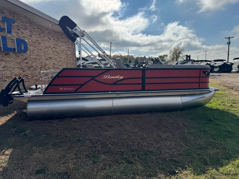Slide: The Image of Bentley Pontoons Legacy 200 Swingback Pontoon & Honda 4-Stroke EFI 2026 - 18