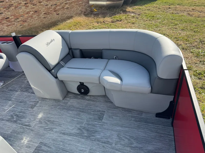 Slide: The Image of Bentley Pontoons Legacy 200 Swingback Pontoon & Honda 4-Stroke EFI 2026 - 21