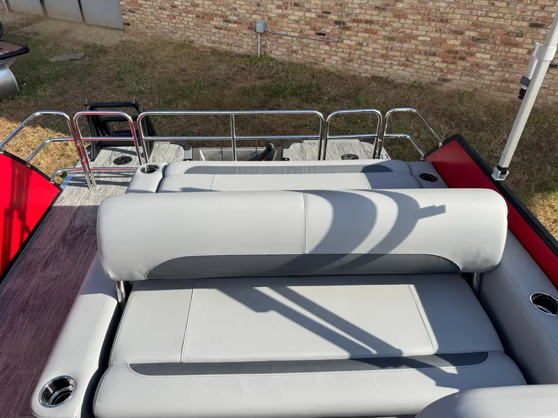 Slide: The Image of Bentley Pontoons Legacy 200 Swingback Pontoon & Honda 4-Stroke EFI 2026 - 25