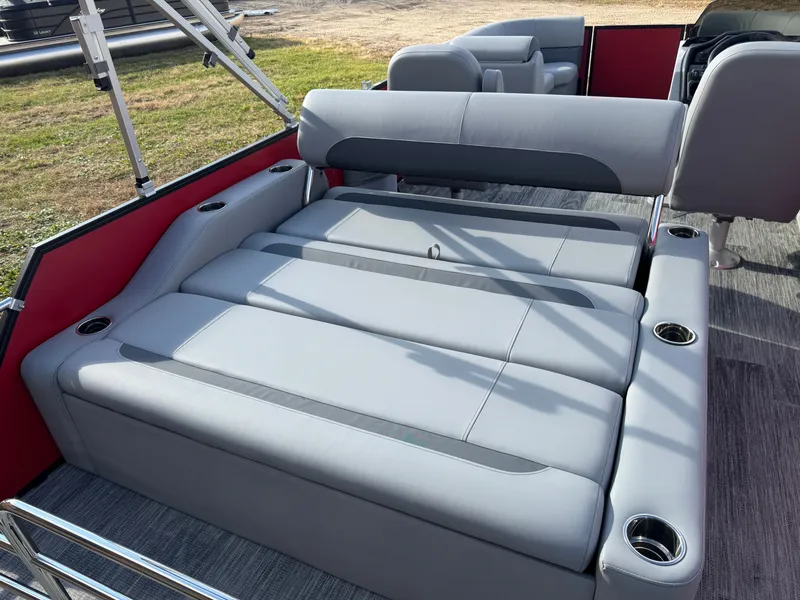 Slide: The Image of Bentley Pontoons Legacy 200 Swingback Pontoon & Honda 4-Stroke EFI 2026 - 31