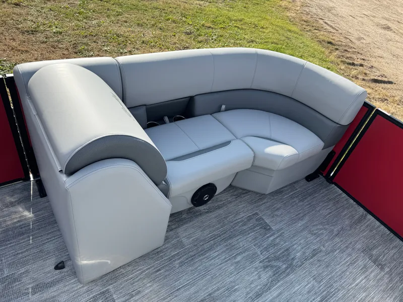 Slide: The Image of Bentley Pontoons Legacy 200 Swingback Pontoon & Honda 4-Stroke EFI 2026 - 43