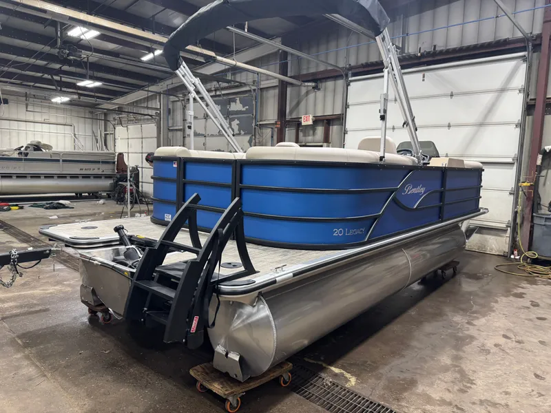 Slide: The Image of Bentley Pontoons Legacy 220 Navigator Quad Lounge & Honda 4-Stroke EFI 2026 - 13