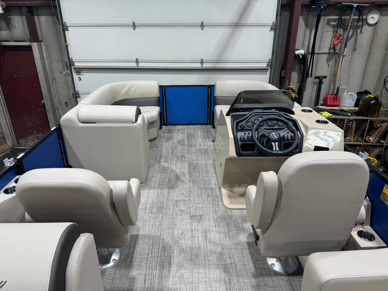 Slide: The Image of Bentley Pontoons Legacy 220 Navigator Quad Lounge & Honda 4-Stroke EFI 2026 - 20