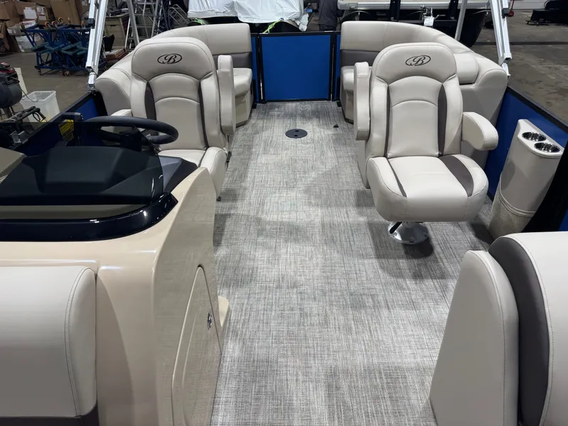Slide: The Image of Bentley Pontoons Legacy 220 Navigator Quad Lounge & Honda 4-Stroke EFI 2026 - 23