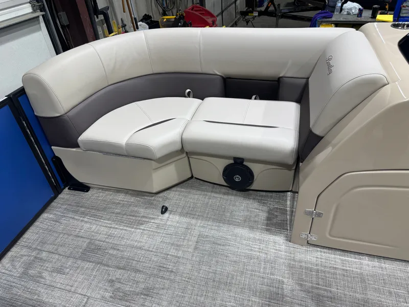 Slide: The Image of Bentley Pontoons Legacy 220 Navigator Quad Lounge & Honda 4-Stroke EFI 2026 - 26
