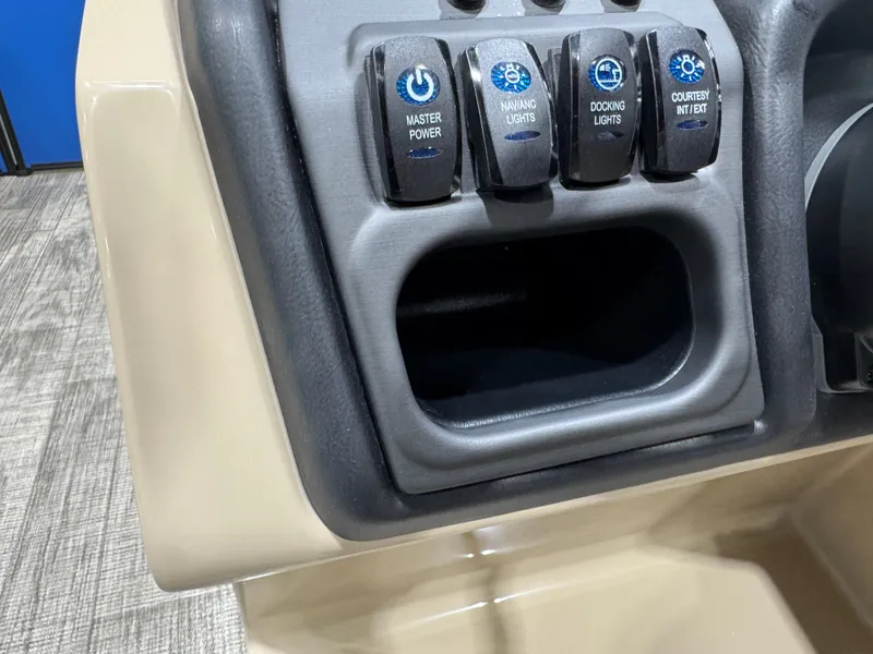 Slide: The Image of Bentley Pontoons Legacy 220 Navigator Quad Lounge & Honda 4-Stroke EFI 2026 - 40