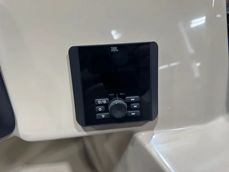 Slide: The Image of Bentley Pontoons Legacy 220 Navigator Quad Lounge & Honda 4-Stroke EFI 2026 - 41