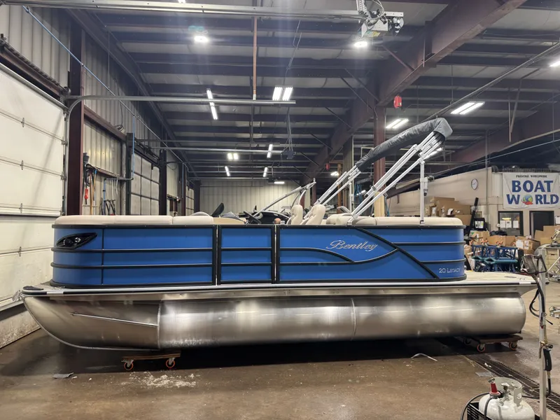 Slide: The Image of Bentley Pontoons Legacy 220 Navigator Quad Lounge & Honda 4-Stroke EFI 2026 - 49