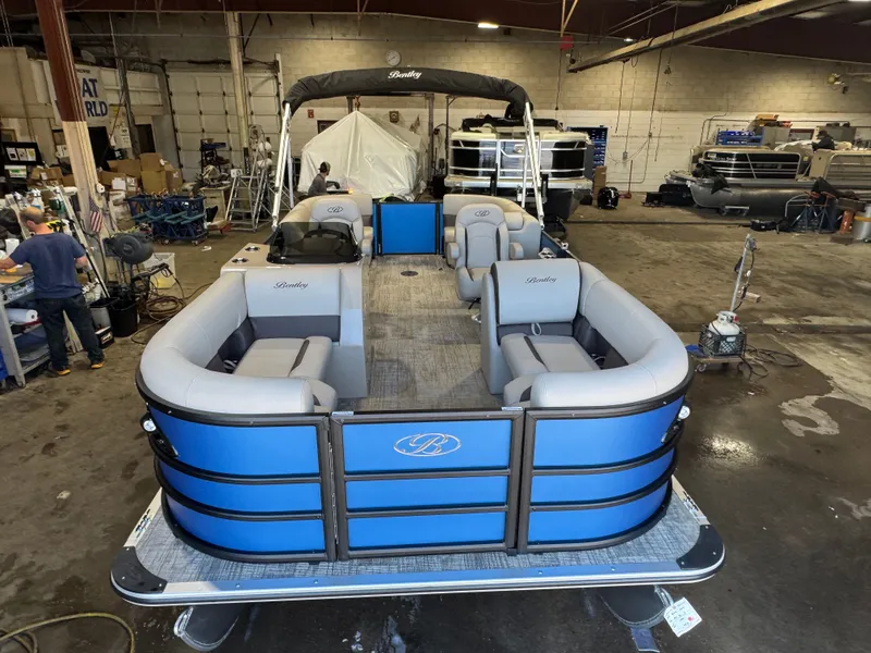 Slide: The Image of Bentley Pontoons Legacy 220 Navigator Quad Lounge & Honda 4-Stroke EFI 2026 - 5