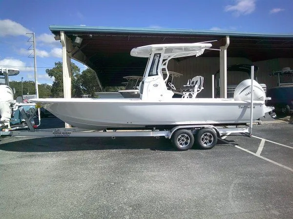 The Image of Tidewater 2410 Bay Max 2026 - 1