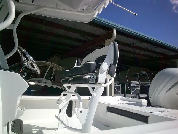 Slide: The Image of Tidewater 2410 Bay Max 2026 - 16
