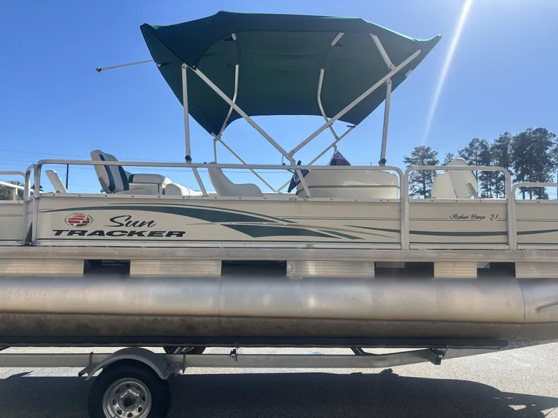 Slide: The Image of Sun Tracker Fishin'' Barge 21 w/Mercury Big Foot - 40HP - 4-Stroke Engine w/Trailer Included 2007 - 25