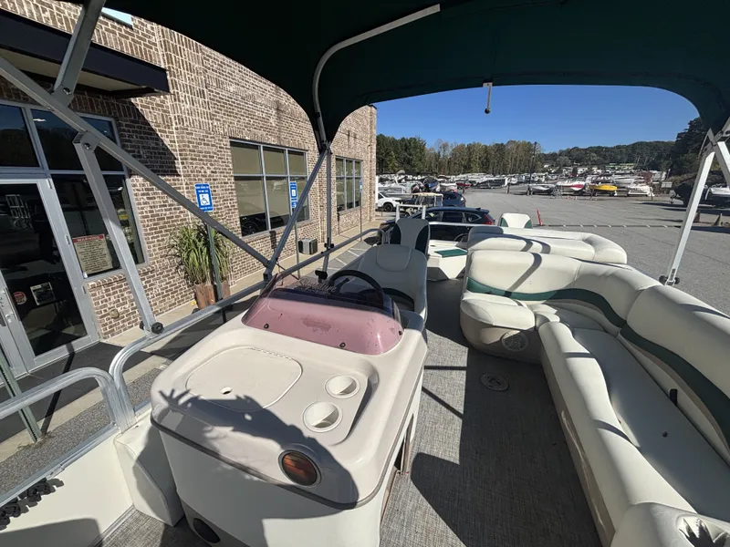 Slide: The Image of Sun Tracker Fishin'' Barge 21 w/Mercury Big Foot - 40HP - 4-Stroke Engine w/Trailer Included 2007 - 37