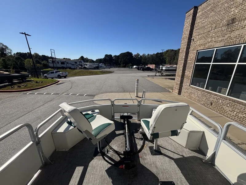 Slide: The Image of Sun Tracker Fishin'' Barge 21 w/Mercury Big Foot - 40HP - 4-Stroke Engine w/Trailer Included 2007 - 49