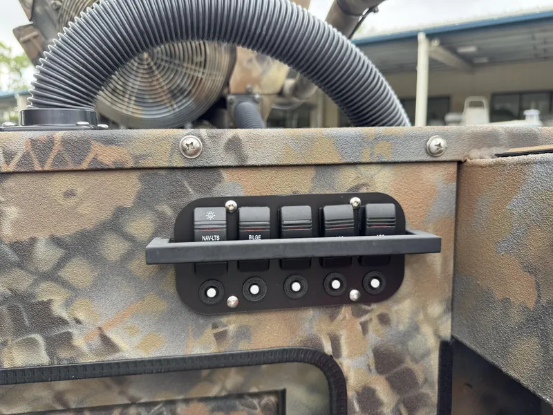 Slide: The Image of Excel Shallow Water F4 Pro Hull 1754 2025 - 12