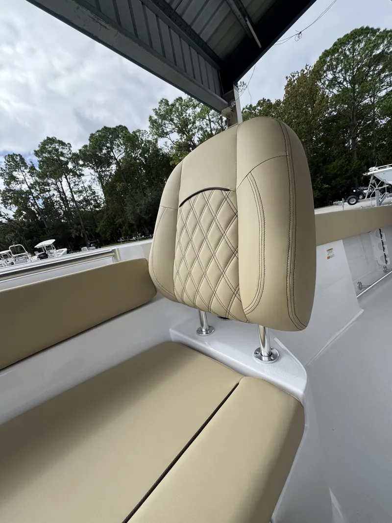 Slide: The Image of Sportsman Heritage 261 Center Console 2026 - 14