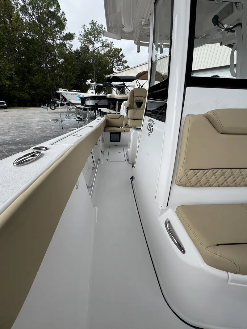 Slide: The Image of Sportsman Heritage 261 Center Console 2026 - 19