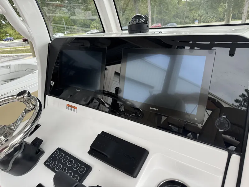 Slide: The Image of Sportsman Heritage 261 Center Console 2026 - 20