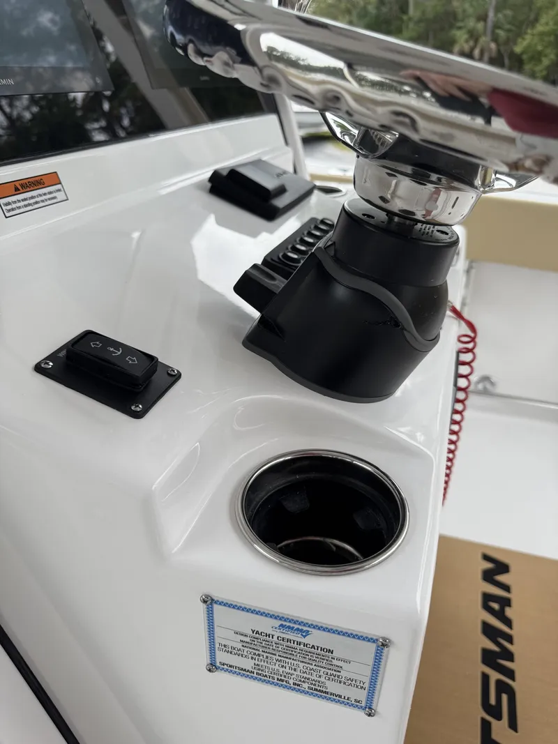 Slide: The Image of Sportsman Heritage 261 Center Console 2026 - 24